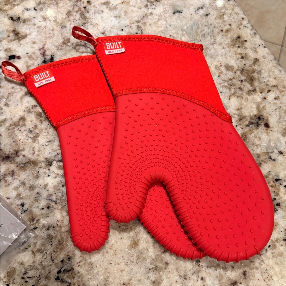 Built NY Red Silicone & Neoprene Oven Mitts